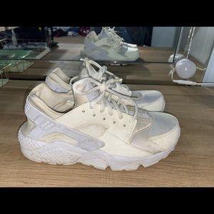 Women’s Nike Air Huaraches
